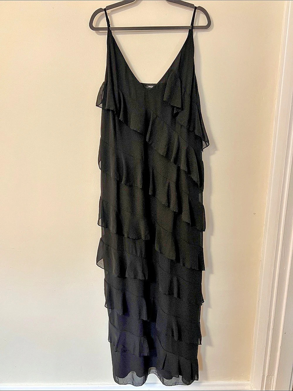 boohoo Black Tiered Maxi Dress Size 18